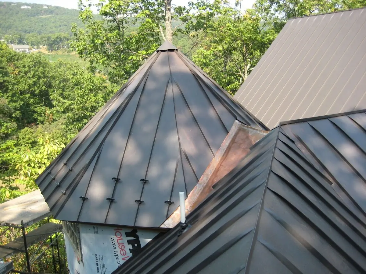 Professional Shingle Replacement & Repair by Craftsman Roofing in Waverly